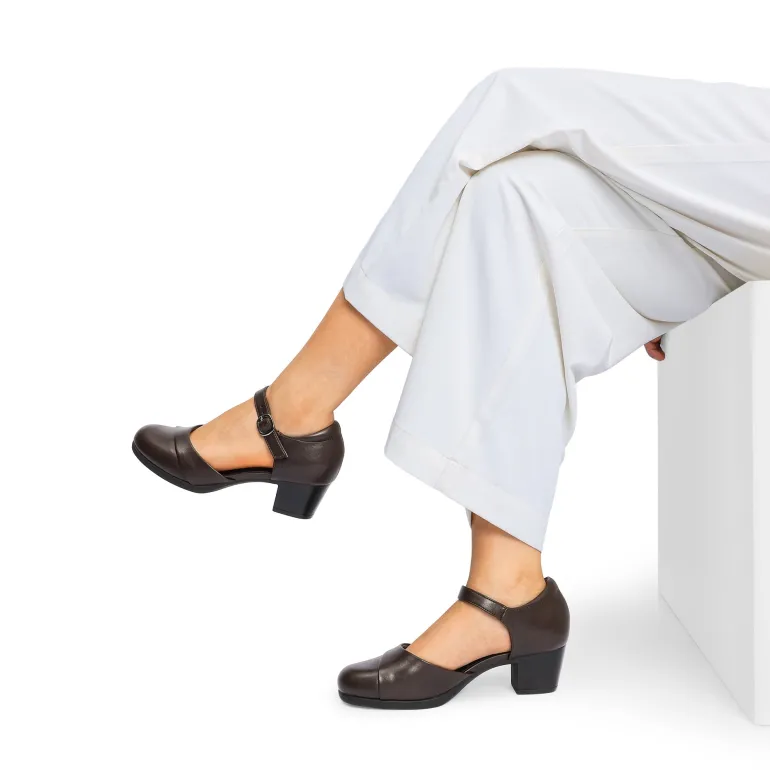 Ascenelle Comfortable Strap Low Block Heel Pumps