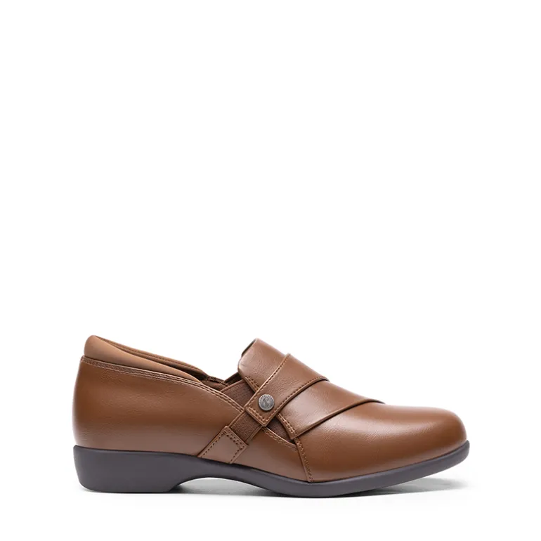 Ascenelle Ergonomic Slip-On Vegan Leather Flats