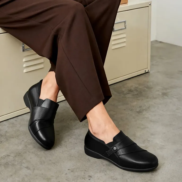 Ascenelle Ergonomic Slip-On Vegan Leather Flats