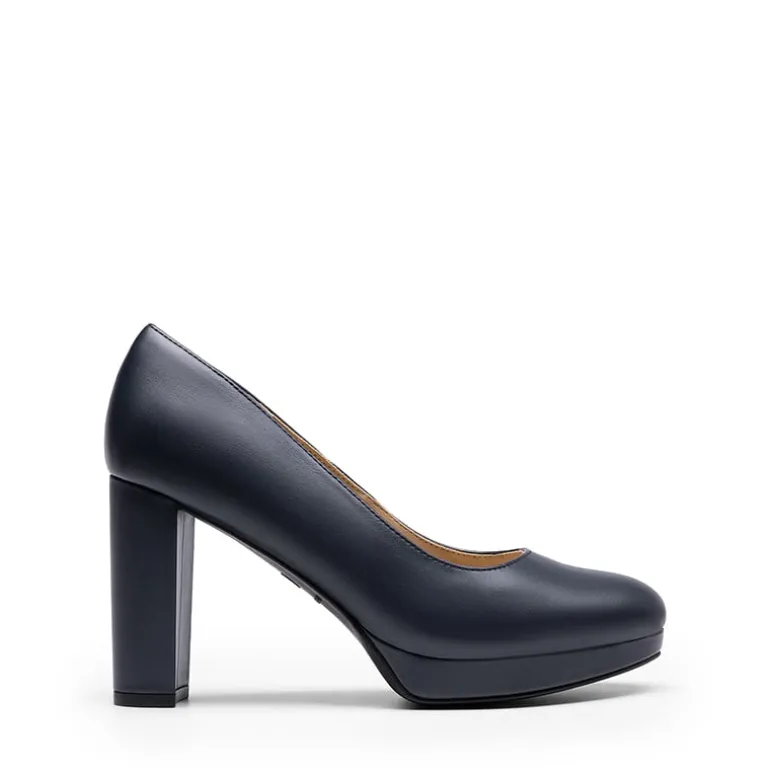 Ascenelle Round-Toe Arch Support Block Heel Pumps