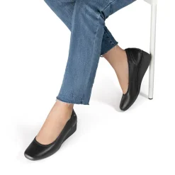 Ascenelle Square Toe Low Wedge Dress Pumps
