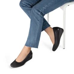 Ascenelle Square Toe Low Wedge Dress Pumps