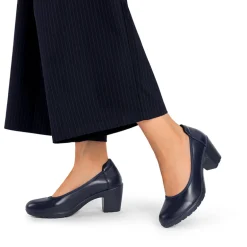 Ascenelle Wide-Toe Arch Support Block Heel Pumps