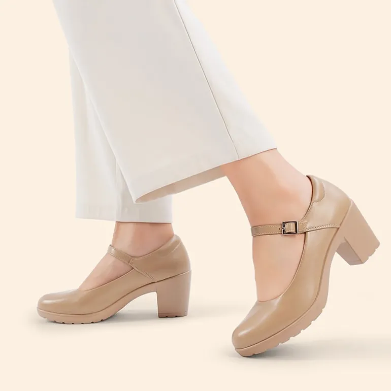 Ascenelle Wide-Toe Classic Mary Jane Pumps