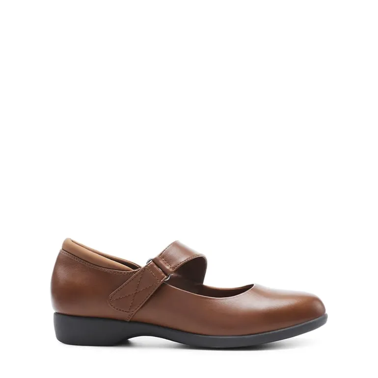 Ascenelle Wide-Toe Comfort Chic Flats