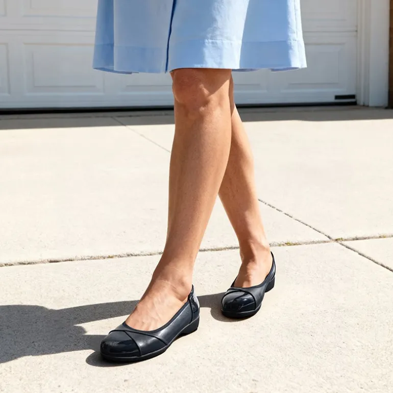 Ascenelle Women’s Comfortable Flats with Arch Support