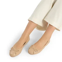 Ascenelle Women’s Wide-Toe Ballet Flats with Arch Support