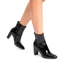 Chic Chunky Heel Ankle Boots