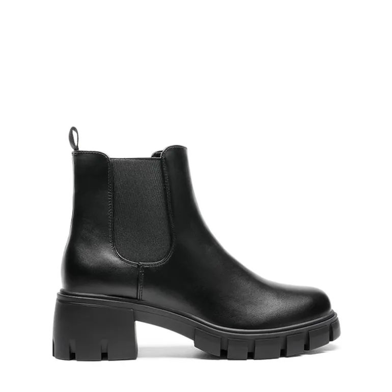 Chunky Lug Sole Chelsea Boots