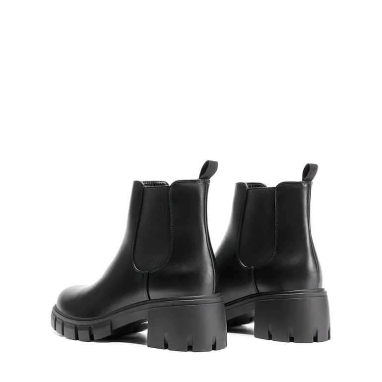 Chunky Lug Sole Chelsea Boots
