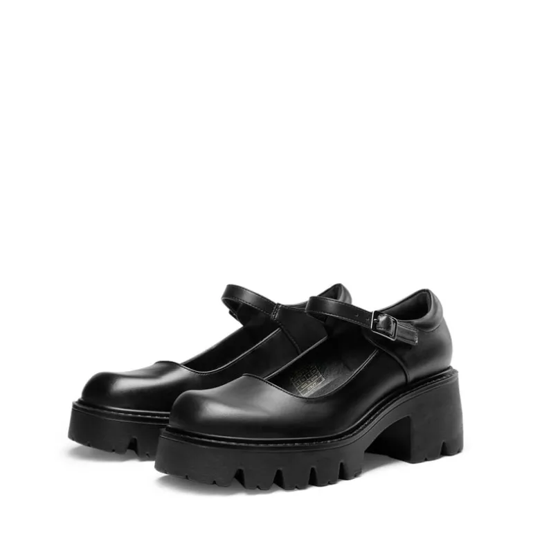 Chunky Platform Mary Jane Pumps