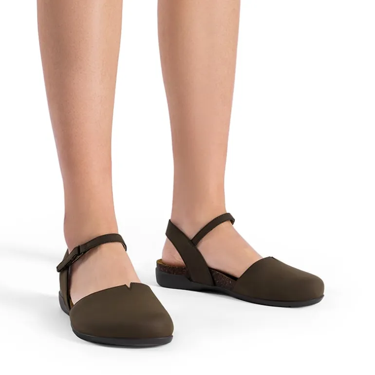 Closed Toe Arch Support Sandals