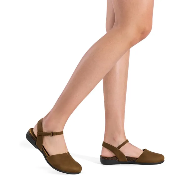 Closed Toe Arch Support Sandals