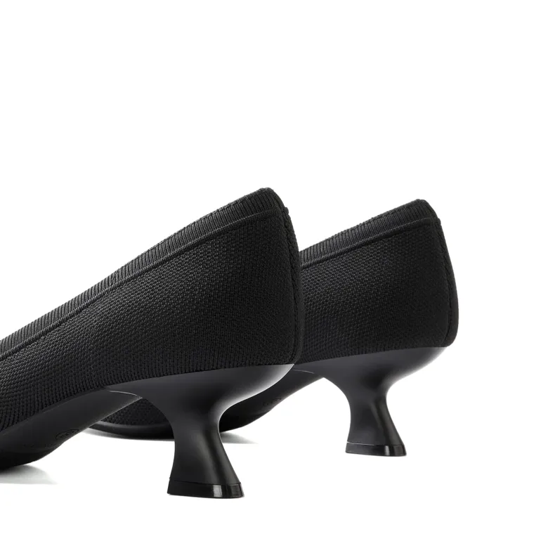 Knitted Pointed-Toe Kitten Heels
