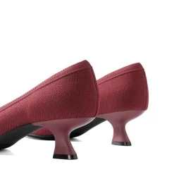 Knitted Pointed-Toe Kitten Heels