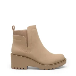 Lug Outsole Pull-On Chelsea Boots