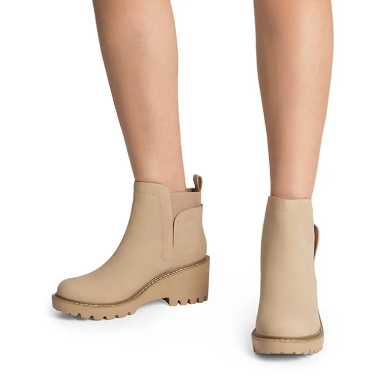 Lug Outsole Pull-On Chelsea Boots
