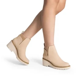 Lug Outsole Pull-On Chelsea Boots