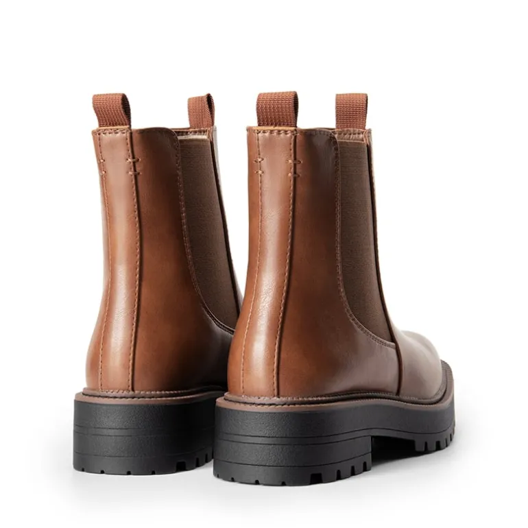 Lug-Sole Slip-on Chelsea boots