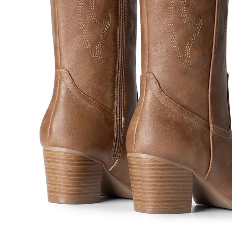 Pointed-Toe Cowgirl Knee-high Boots