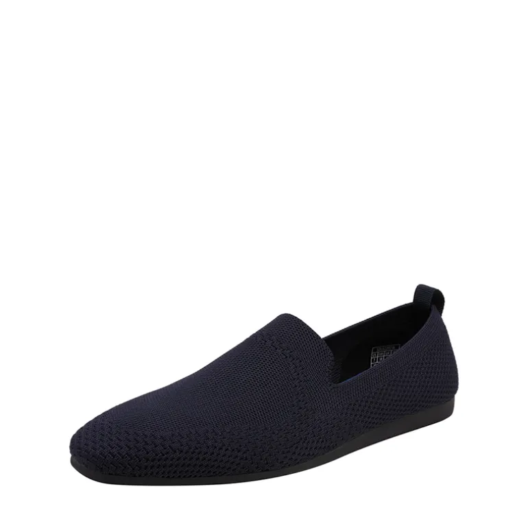 Slip-On Round Toe Knitted Flats