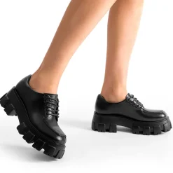 Versatile Lace-up Platform Oxfords
