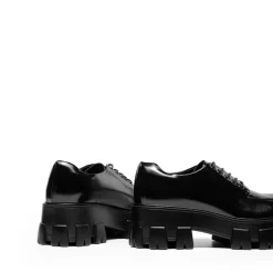 Versatile Lace-up Platform Oxfords