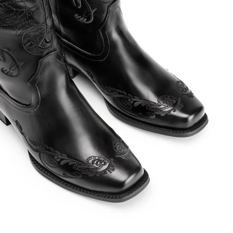 Wide-calf Square Toe Embroidered Cowboy Boots