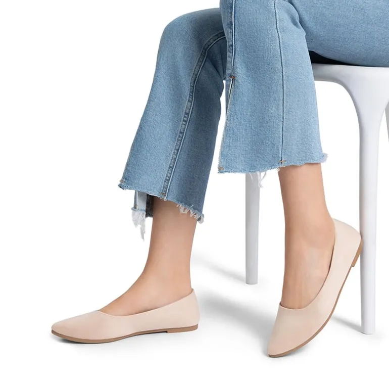 Women’s Pointed Toe Faux Suede Flats