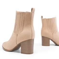 Women’s Sleek Cushioned Ankle Boots