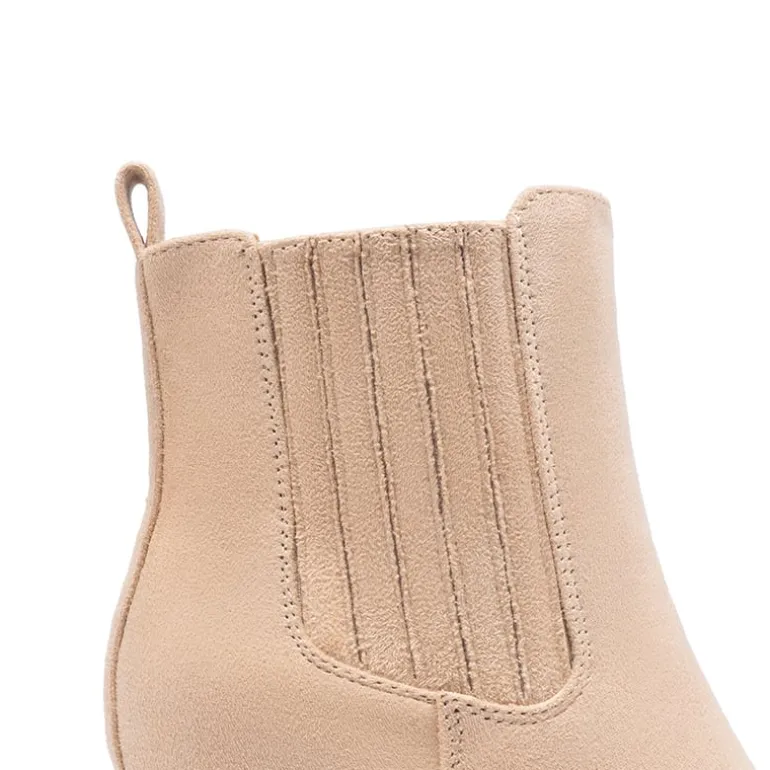 Women’s Sleek Cushioned Ankle Boots