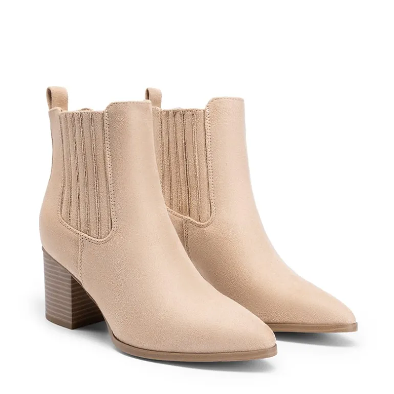 Women’s Sleek Cushioned Ankle Boots