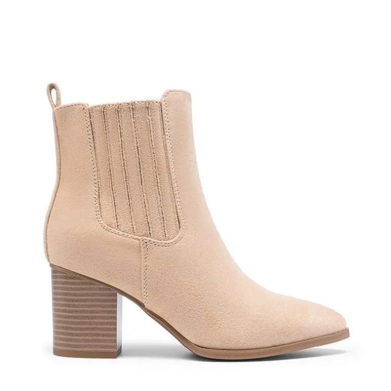 Women’s Sleek Cushioned Ankle Boots