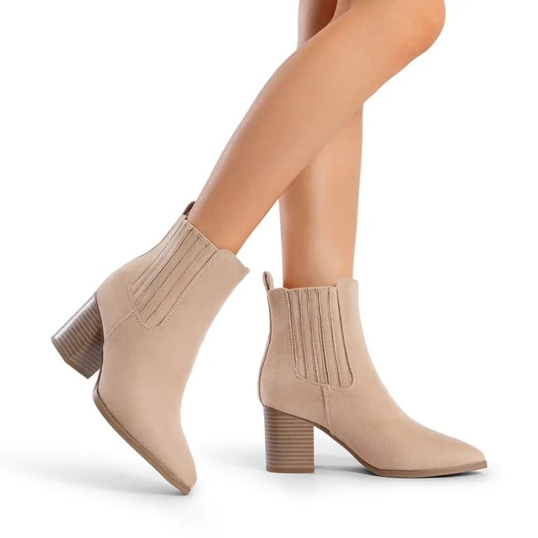 Women’s Sleek Cushioned Ankle Boots