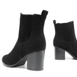 Women’s Sleek Cushioned Ankle Boots