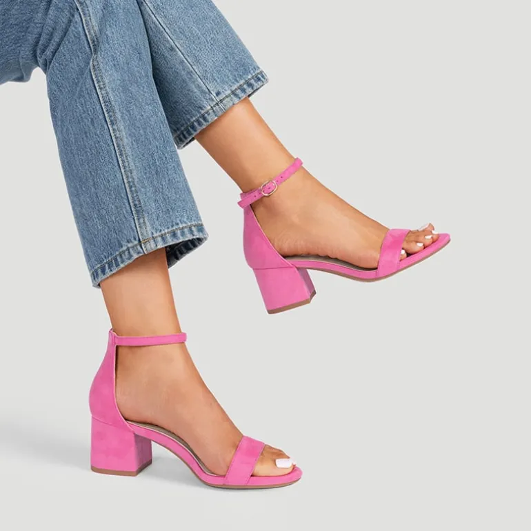 Women’s Wide-Toe Adjustable Buckle Low-Heel Sandals